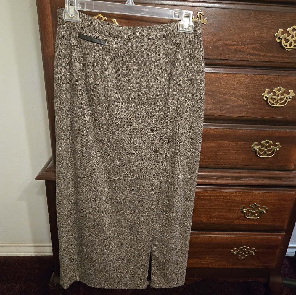Tweed pencil skirt